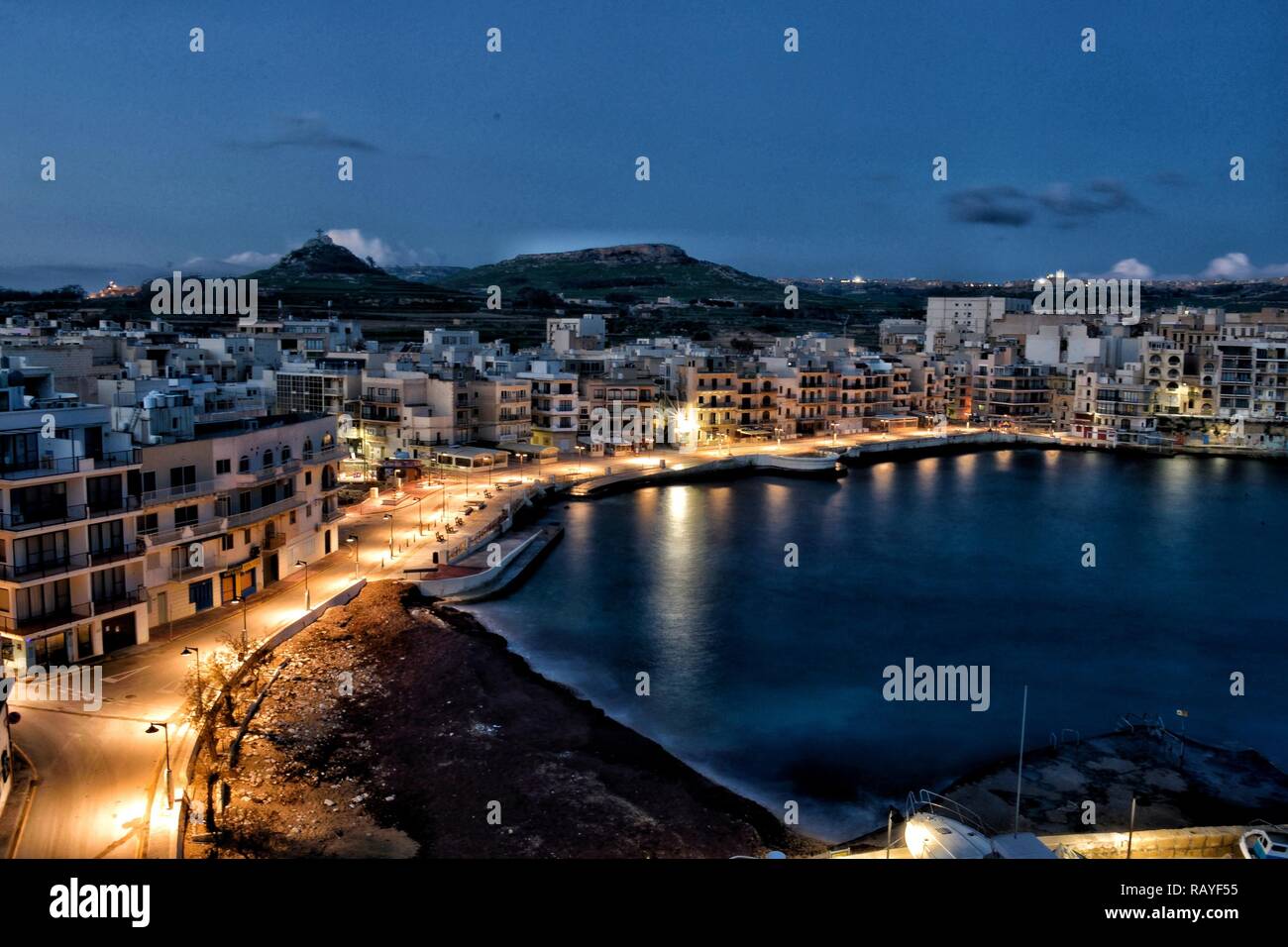 Eine lange Exposition von Marsalforn Gozo. Stockfoto