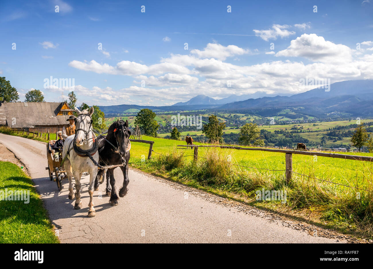 ZAKOPANE, Polen, 16. SEPTEMBER 2018: Sommer Panorama der Tatra und den Berg Rysy, Umgebung von Zakopane Stadt, im südlichen Polen Stockfoto