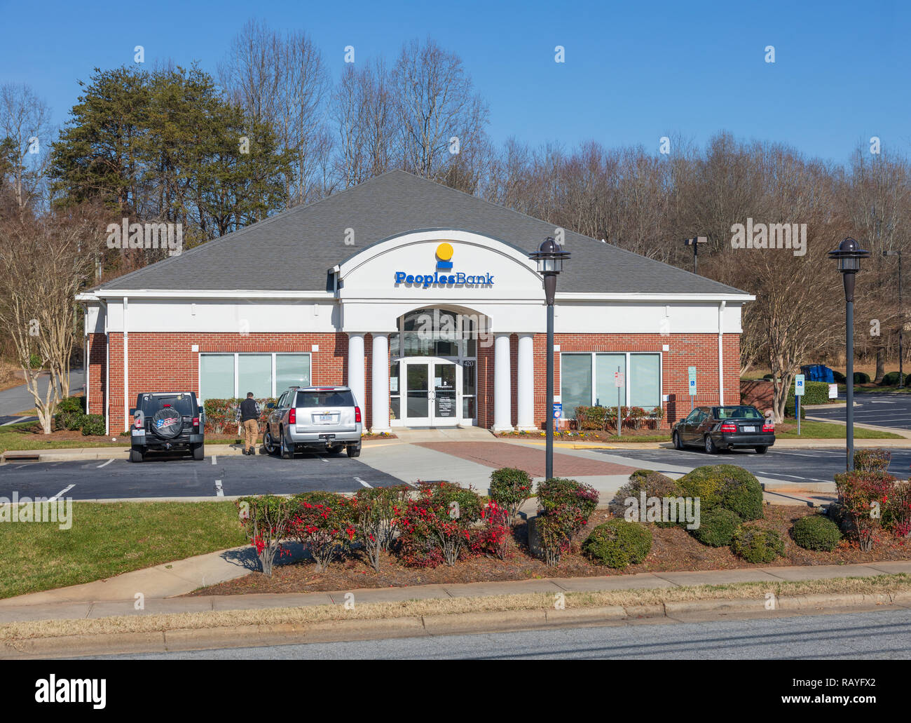 NEWTON, NC, USA -12/26/18:, ein Zweig der People's Bank, ein Nord-carolina Bank, mit Standorten in und in der Nähe von Catawba County. Stockfoto