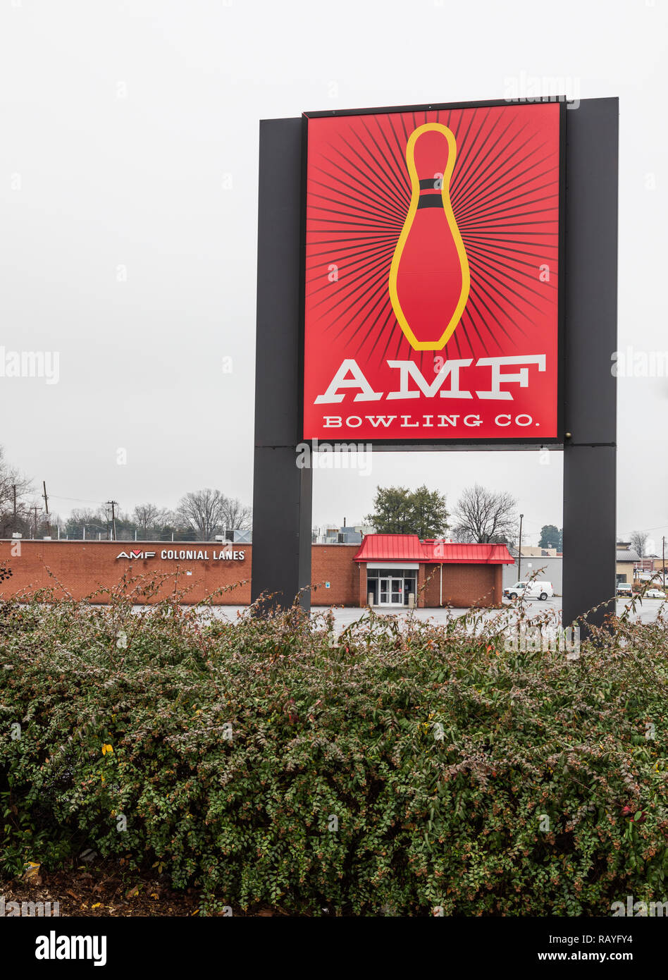 HICKORY, NC, USA-1/3/19: AMF Bowling Co. tätig und fertigt Bowling Center bowling Equipment. Stockfoto