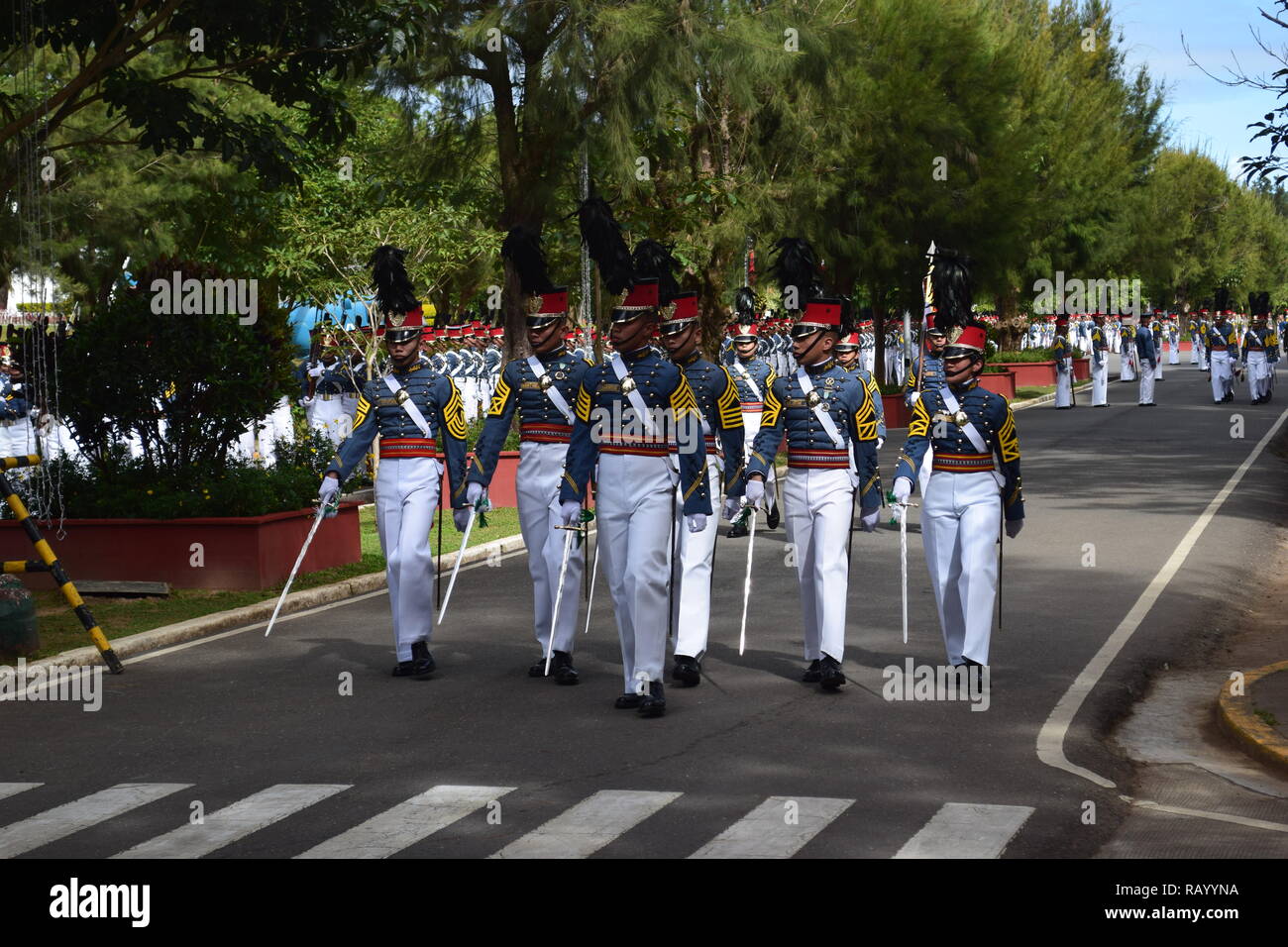 Kadetten der Philippinischen Militärakademie (PMA) Durchführen von marschierenden während der Feier der Länder Independence Day in Baguio City Philippinen Stockfoto