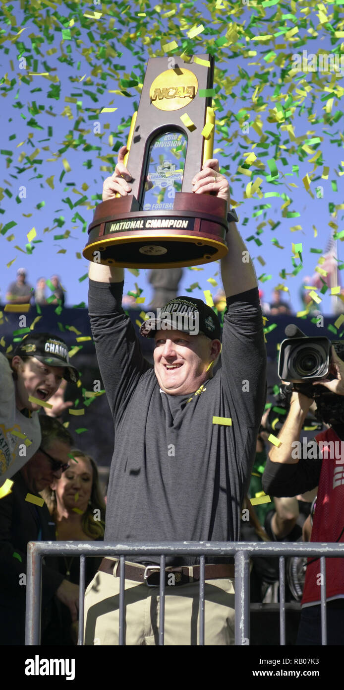 5. Januar 2019. 5 Jan, 2019. Frisco, TX, USA - North Dakota State Head Coach CHRIS KLIEMAN feiert nach dem Gewinn der FCS-Meisterschaft bei Toyota Stadium. Credit: Jerome Hicks/ZUMA Draht/Alamy leben Nachrichten Stockfoto