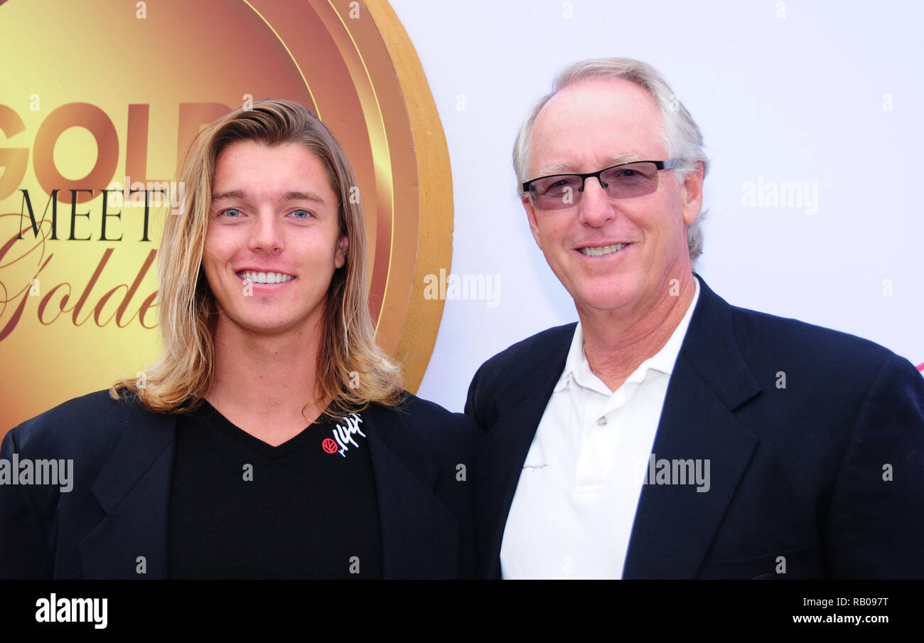 Kalifornien Usa 5 Jan 2019 Professionelle Beach Volleyball Spieler Sinjin Smith Und Sein Sohn Hagen Smith Nehmen An Der 6 Jahrlichen Gold Erfullt Golden Von Nicole Kidman Und Nadia Comaneci Am 5