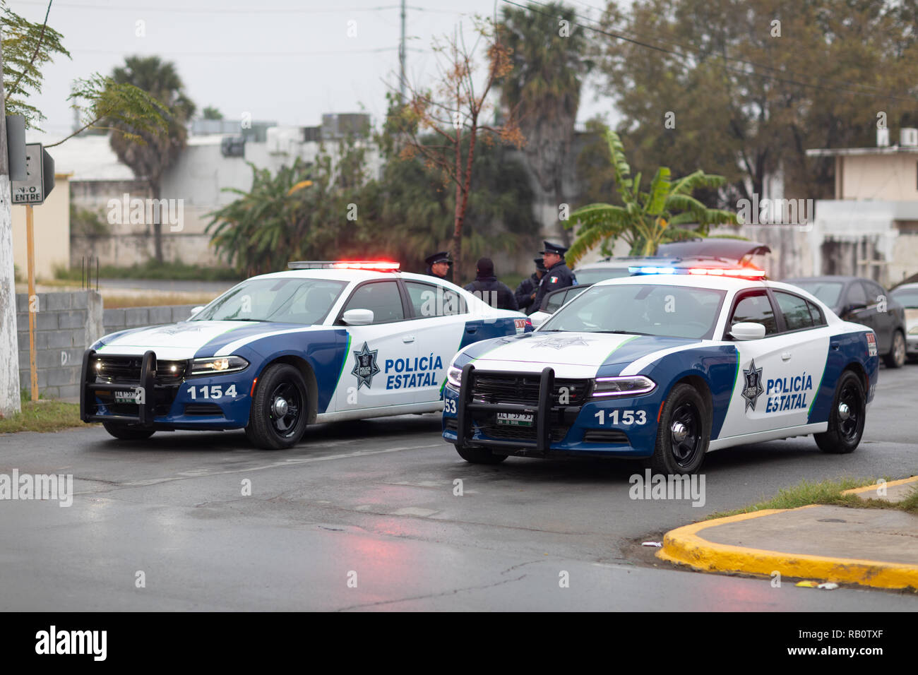Matamoros Tamaulipas Mexiko November 20 2018 Zwei Tamaulipas Polizei Autos Sperrung Einer Strasse In Der Stadt Matamoros Mit Ihren Sirenen An Stockfotografie Alamy