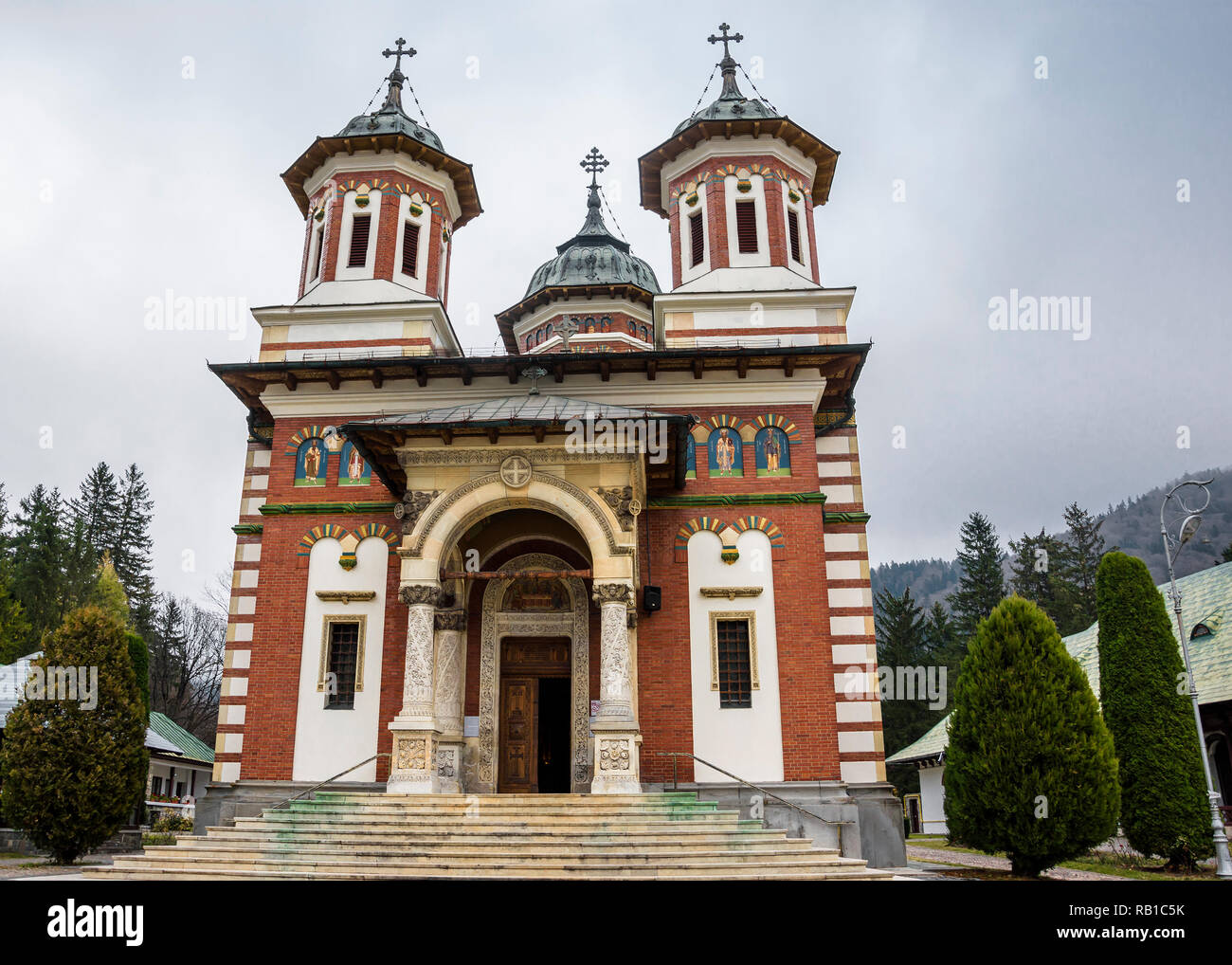 Neue Kirche (biserica Mare), Sinaia Kloster in Prahova Valley, Rumänien Stockfoto