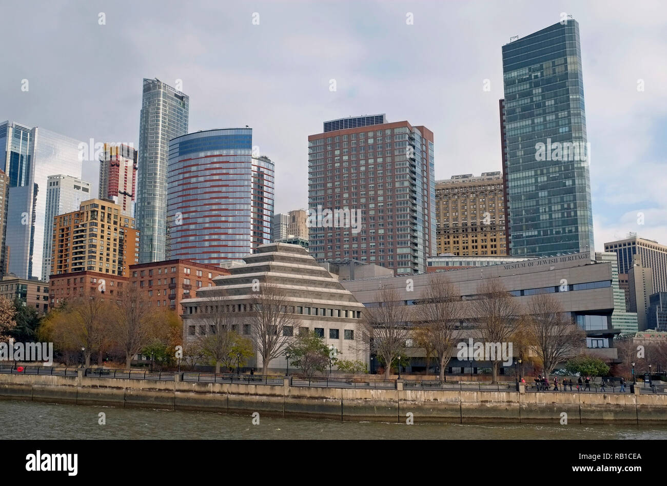 New York Downtown Skyline vom Hudson River in New York City New York City Manhattan Long Island New York State USA Vereinigte Staaten von Amerika Stockfoto