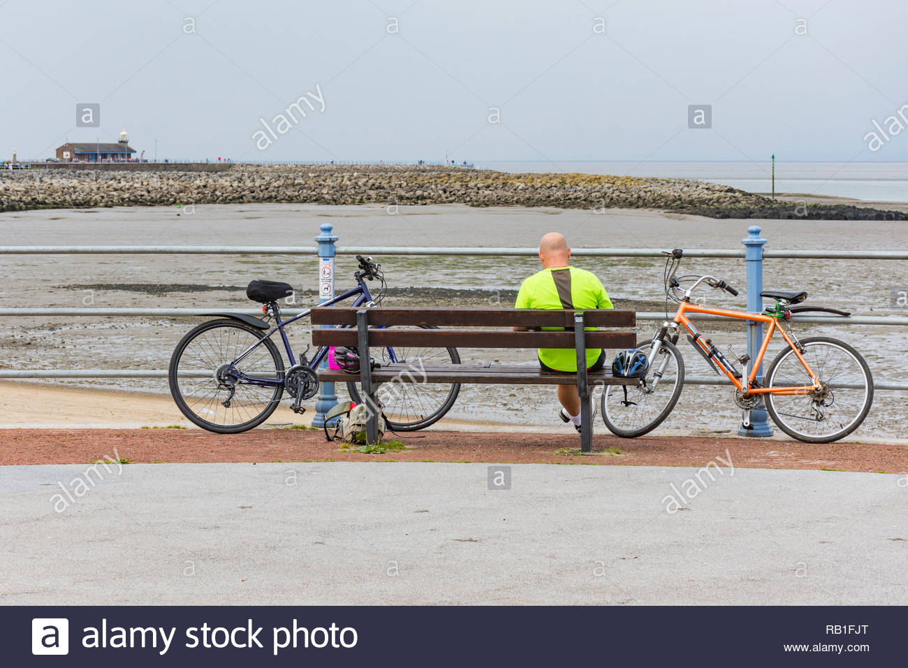 frankreich seen und fahrrad in flachem geländer