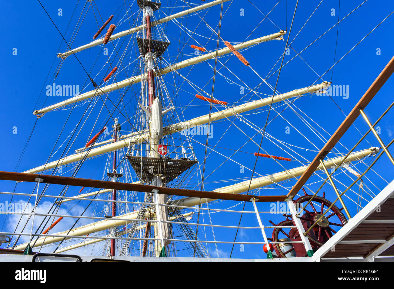 San Pedro, Ca. Dez. 27, 2018 - Das große Segelschiff Dar Mlodziezy, besuchte den Hafen von San Pedro. Dieses Schiff kommt von Gdynia, Polen. Stockfoto