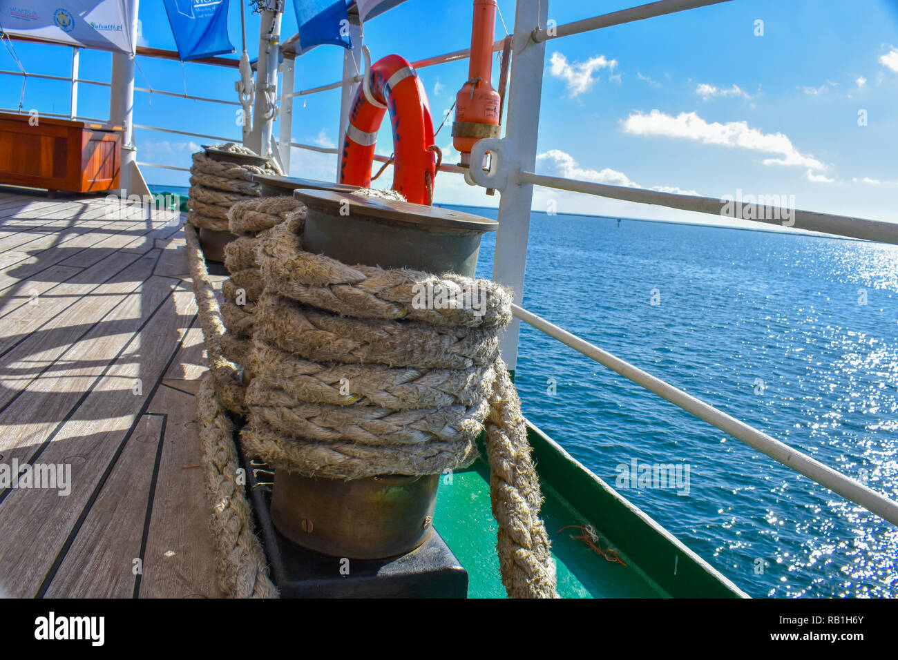 San Pedro, Ca. Dez. 27, 2018 - Das große Segelschiff Dar Mlodziezy, besuchte den Hafen von San Pedro. Dieses Schiff kommt von Gdynia, Polen. Stockfoto