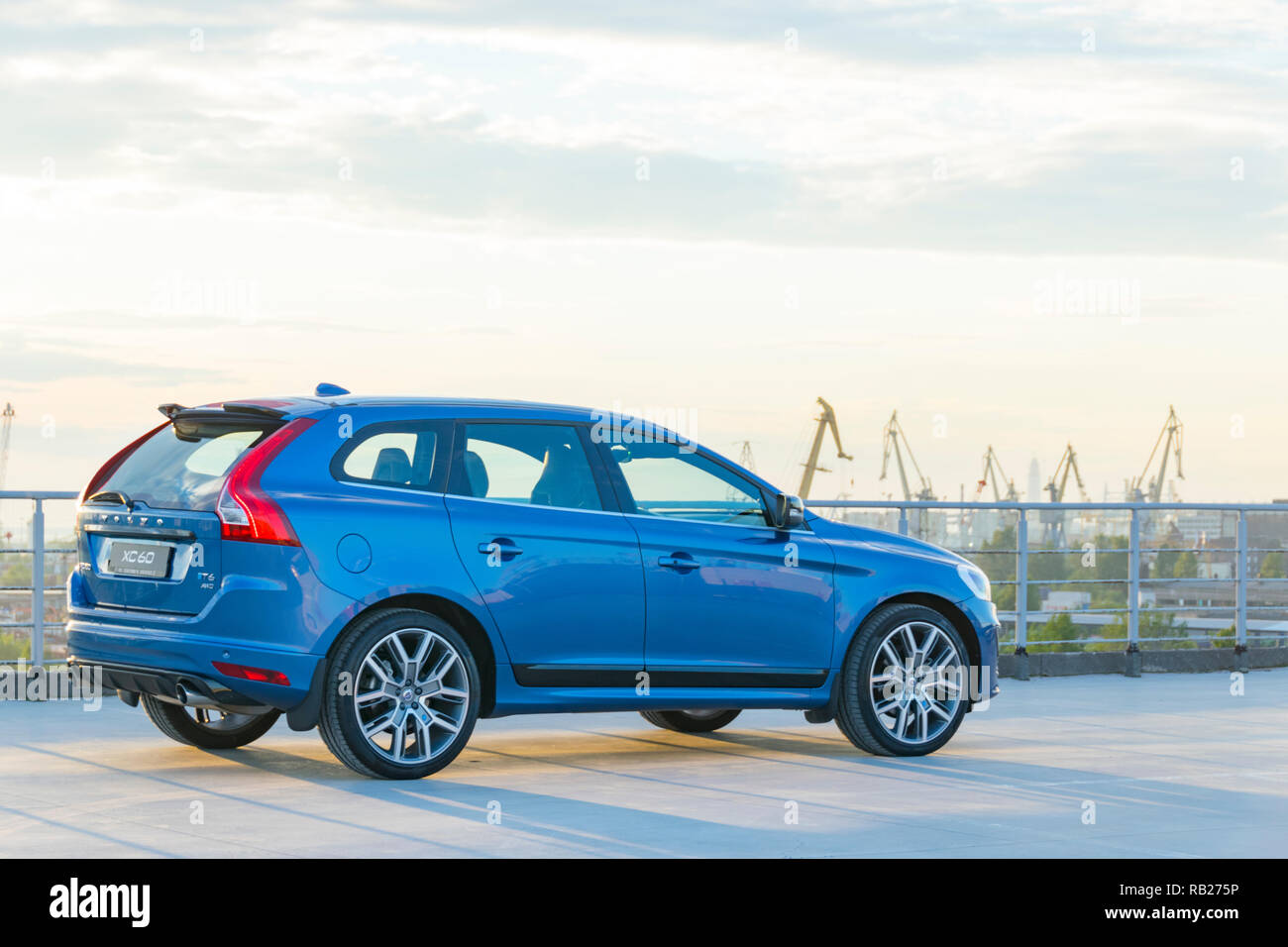 Volvo xc60 Fotos und Bildmaterial in hoher Auflösung Alamy