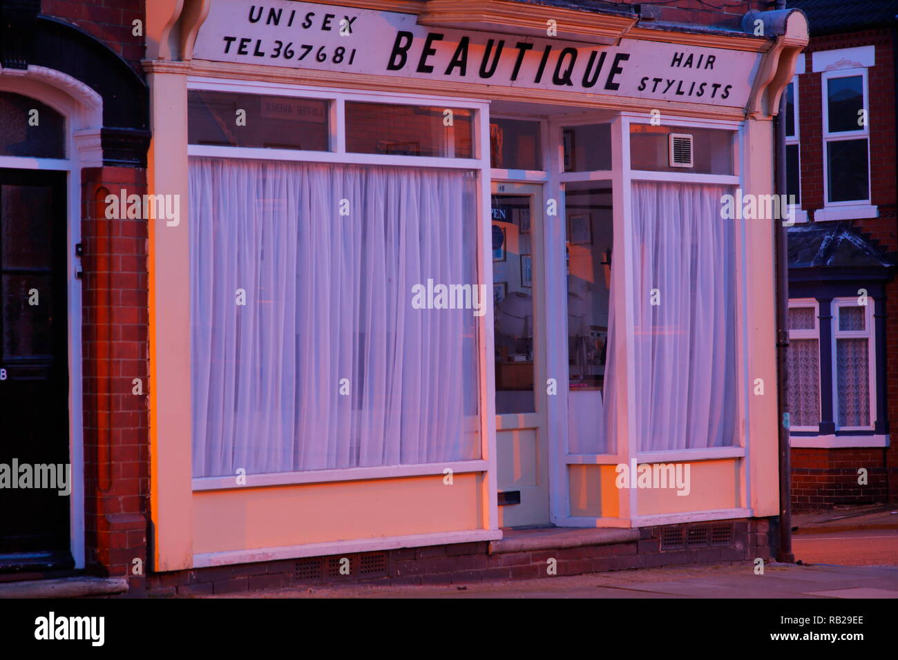Arkwrights ladenfront -Fotos und -Bildmaterial in hoher Auflösung – Alamy