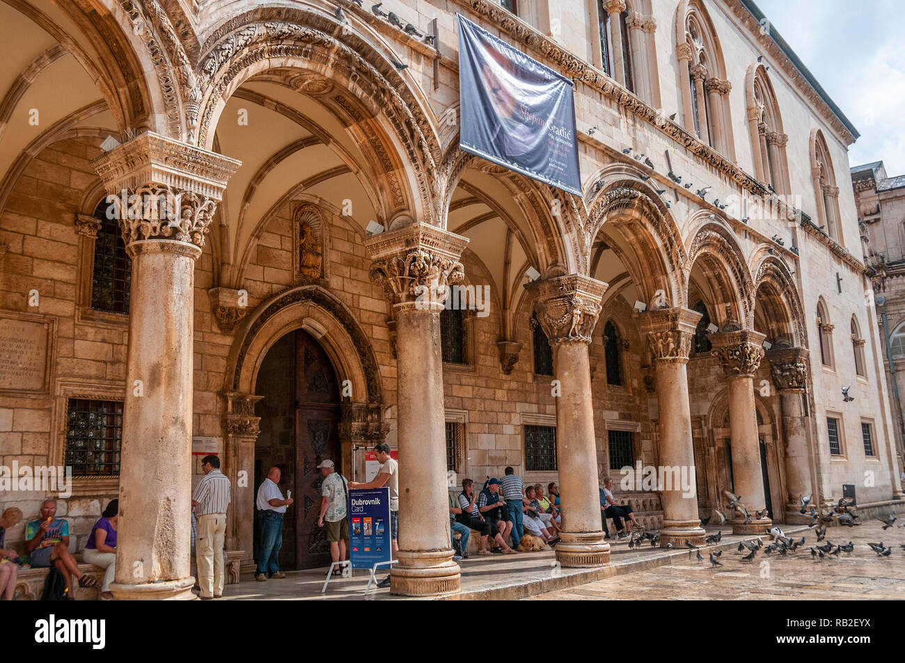 15th Jahrhundert gotisch-Renaissance Rektorenpalast (Knezev Dvor) jetzt das Kulturhistorische Museum im Zentrum von Dubrovnik, Kroatien Stockfoto