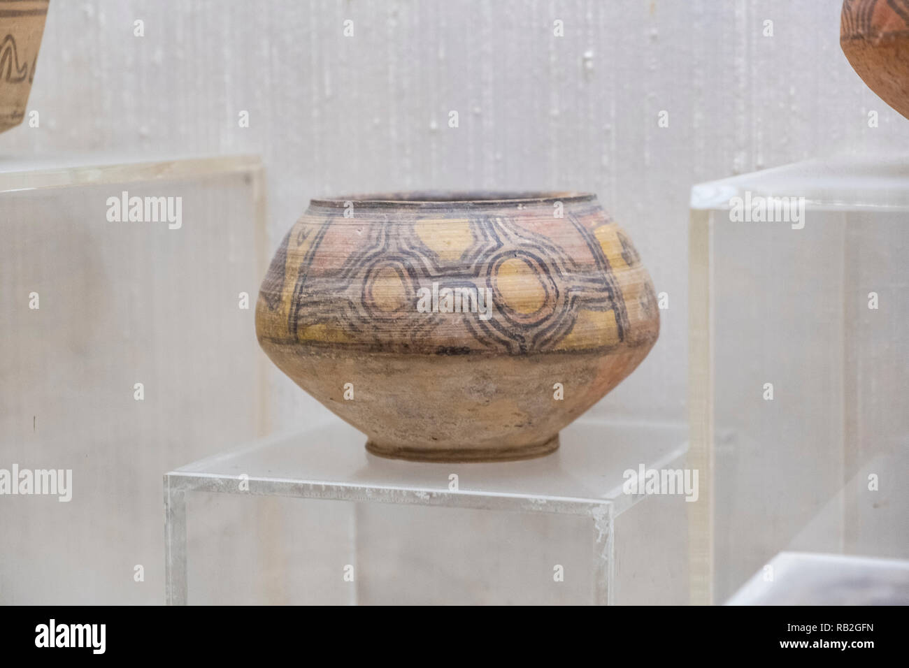 Frühe Harappan Keramik. Bichrome und Polychrome Beispiele. 3000-2800 BCE. Stockfoto