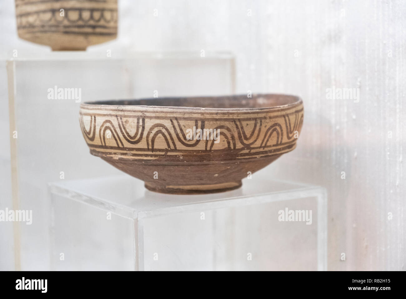 Frühe Harappan Keramik. Bichrome und Polychrome Beispiele. 3000-2800 BCE. Stockfoto