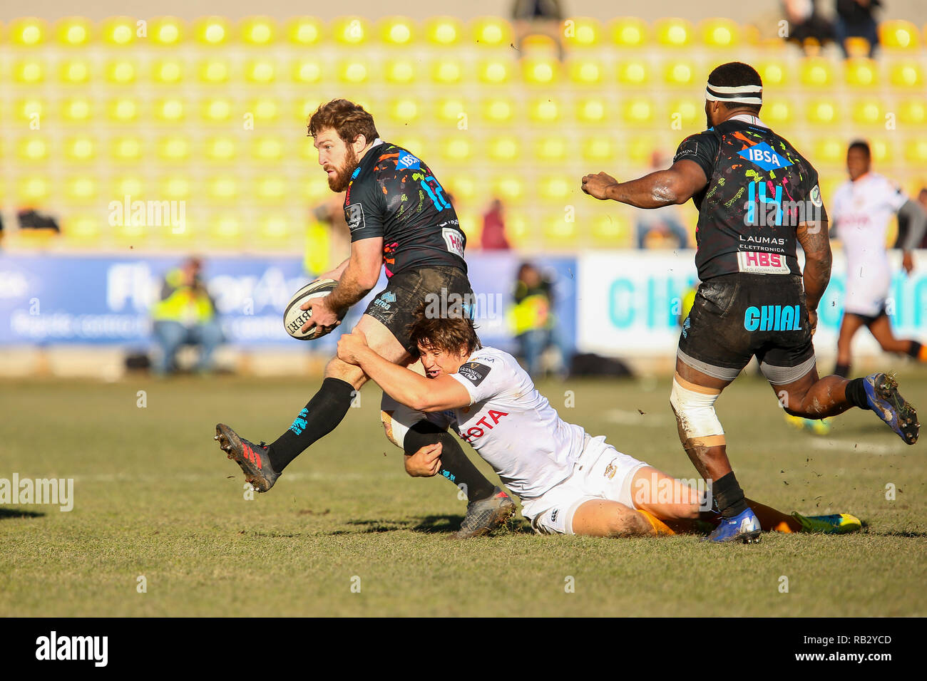 Parma, Italien. 6. Januar, 2019. Zebre der inneren Mitte Nicolas De Battista passt den Ball nach einer im Spiel gegen den Geparden in GuinnessPro 14 © Massimiliano Carnabuci/Alamy Leben Nachrichten anpacken Stockfoto