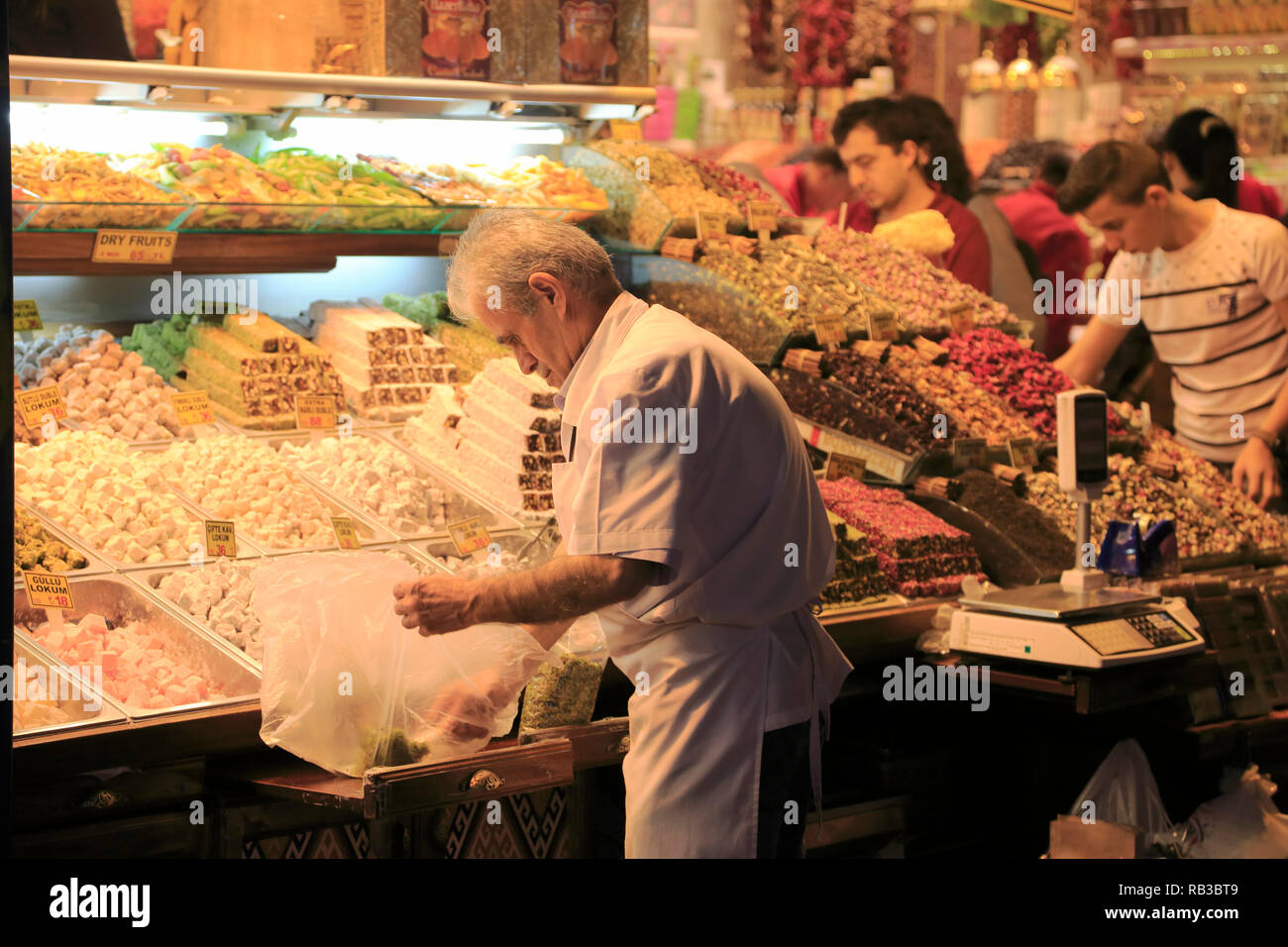 Gewürzmarkt Misir Carsisi, ägyptischen Markt, Eminonu, Istanbul, Türkei, Europa Stockfoto