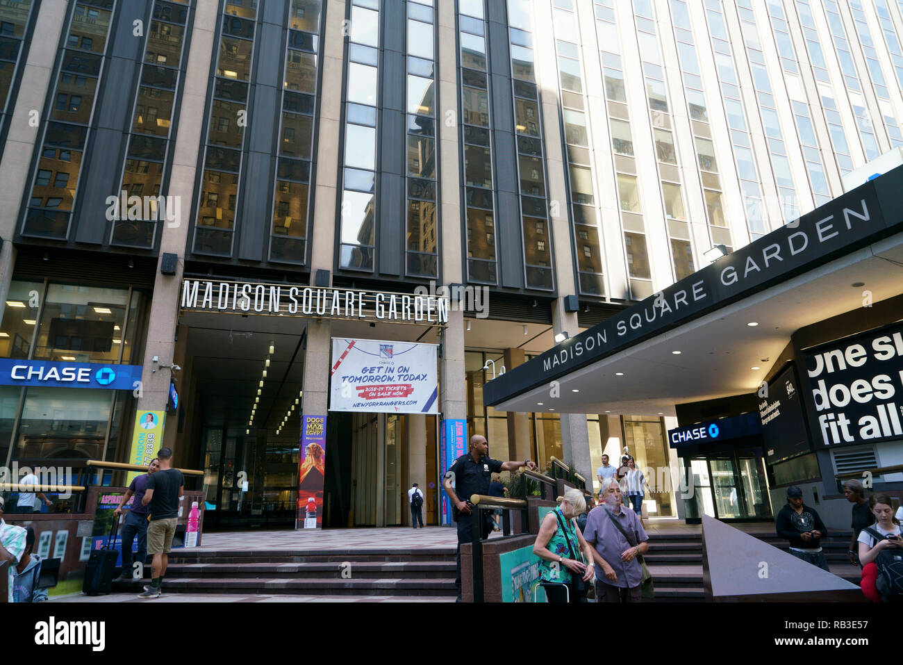 Außenansicht des Madison Square Garden an der 7th Avenue in Midtown Manhattan, New York City, USA. Stockfoto