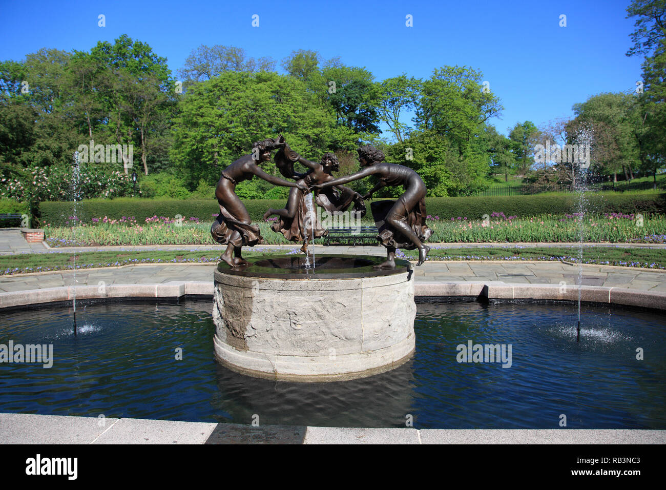 Drei tanzende Jungfrauen Brunnen, Wintergarten, Central Park, Manhattan, New York City, Vereinigte Staaten von Amerika Stockfoto