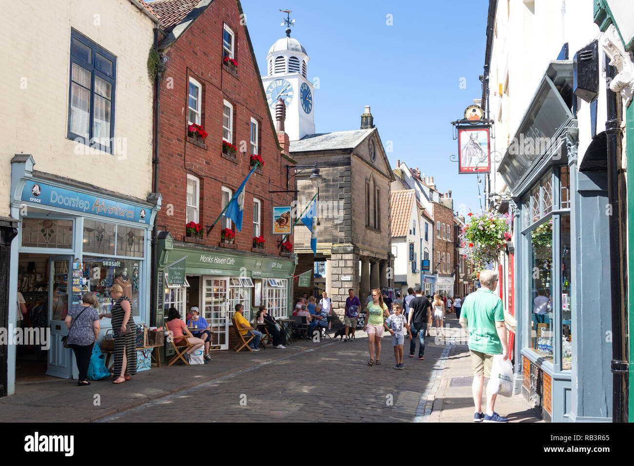 Church Street, Whitby, North Yorkshire, England, Vereinigtes Königreich Stockfoto