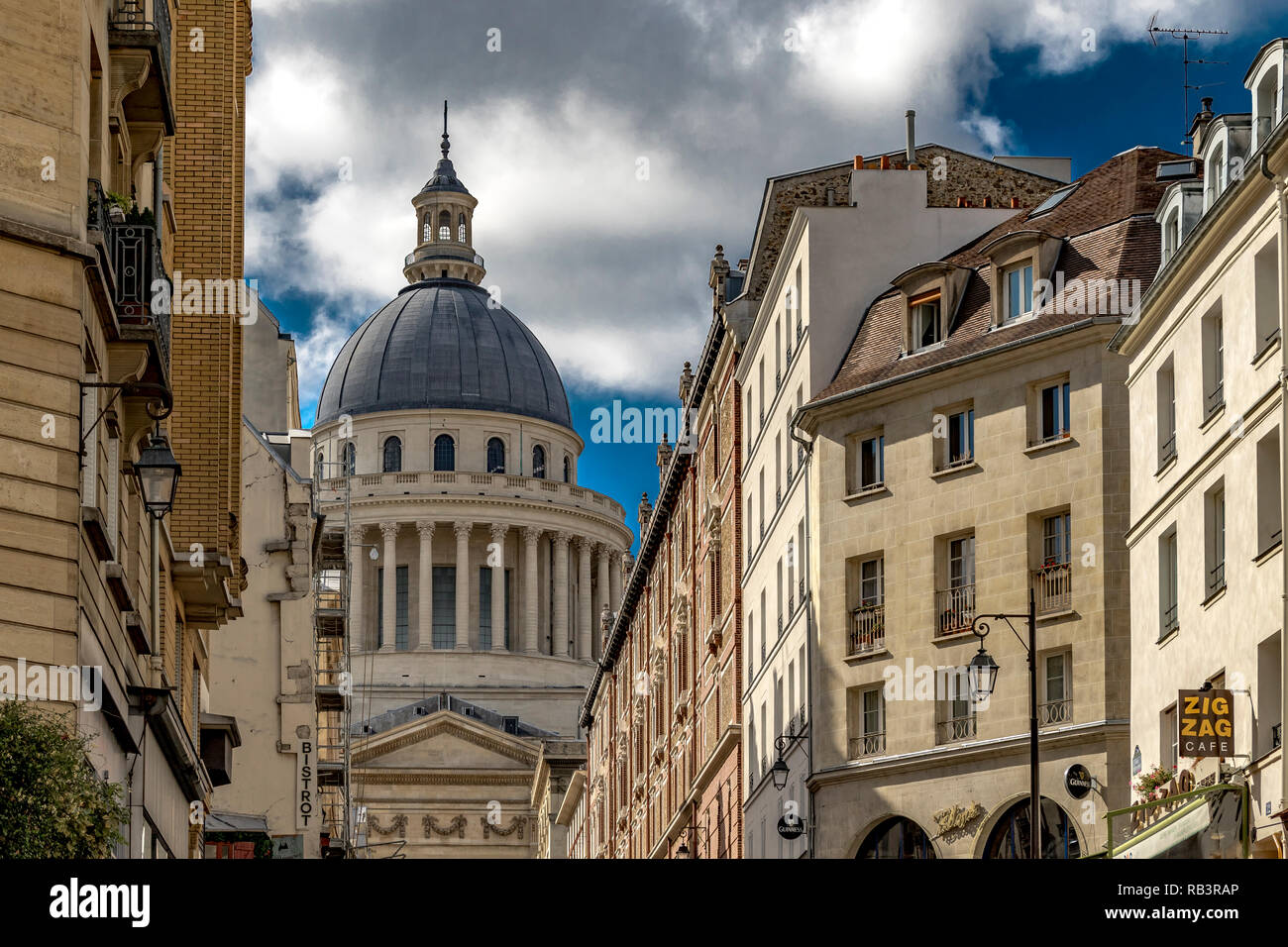 Das Panthéon, eine säkulare Mausoleum mit den sterblichen Überresten von Unterschieden die französischen Bürger, mit einer Fassade auf dem Pantheon in Rom nachempfunden. Stockfoto