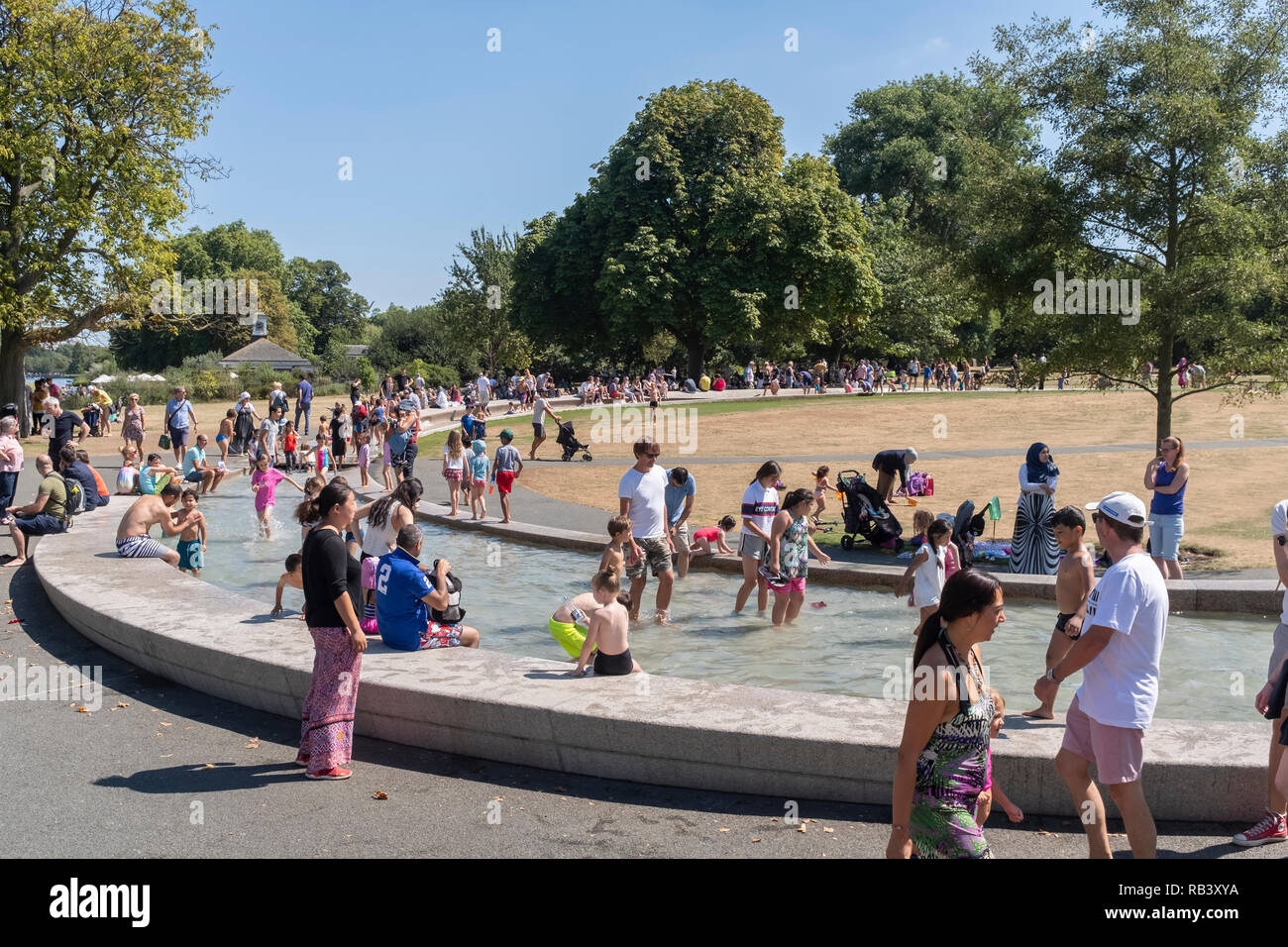 Der prinzessin diana gedenkbrunnen -Fotos und -Bildmaterial in hoher ...