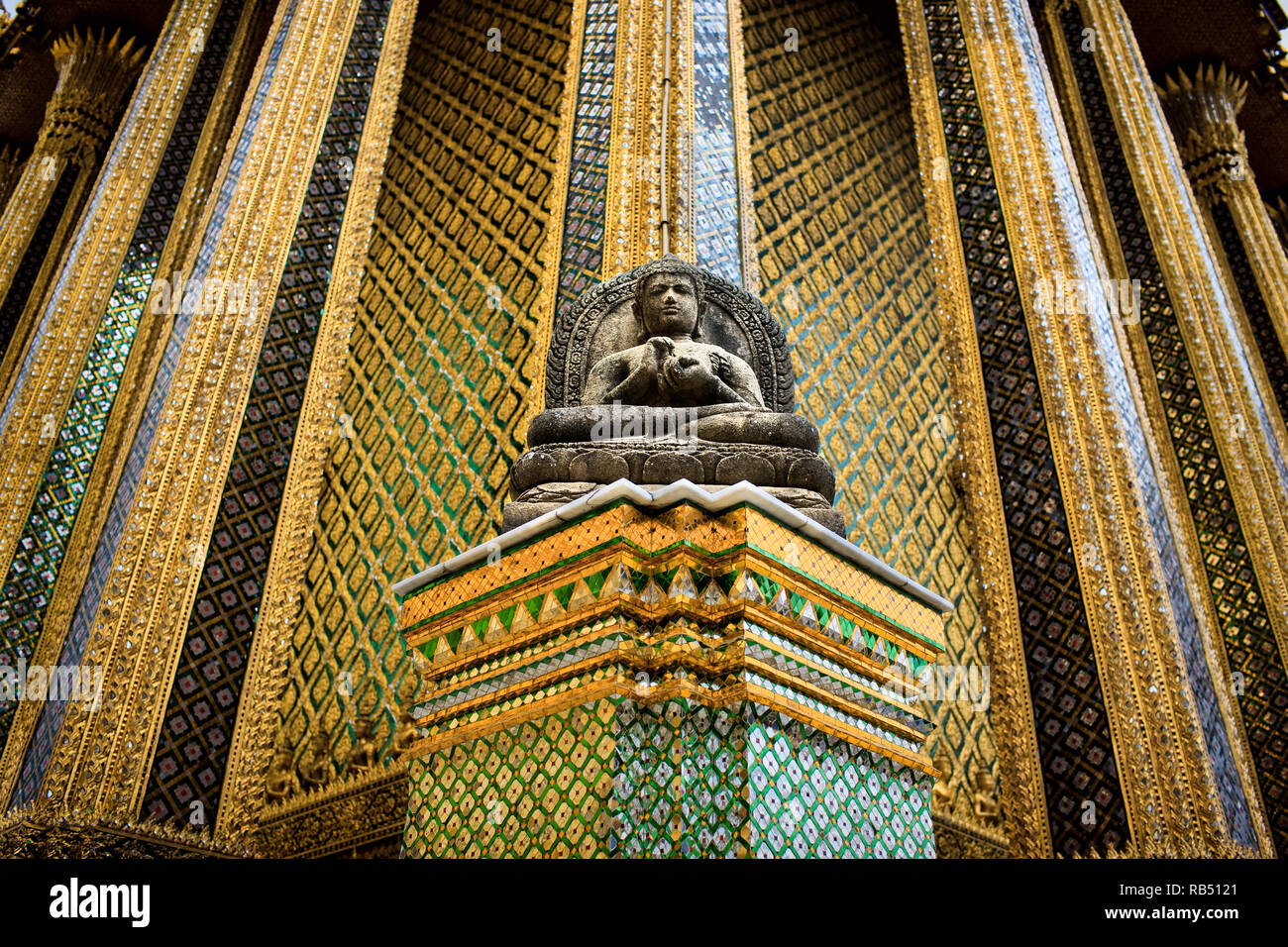 Buddha Statue im Wat Phra Kaew. Stockfoto