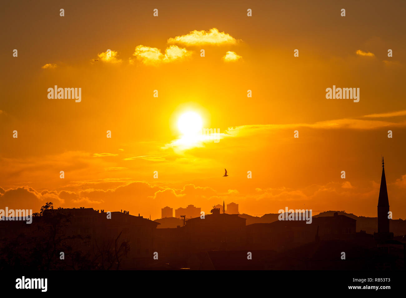 Sonnenuntergang in Istanbul, mystischen Himmel. Stockfoto