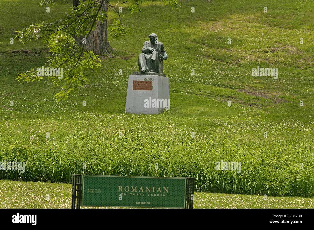 George Enescu Denkmal im Rumänischen Kulturgarten in Cleveland, OH, USA Stockfoto