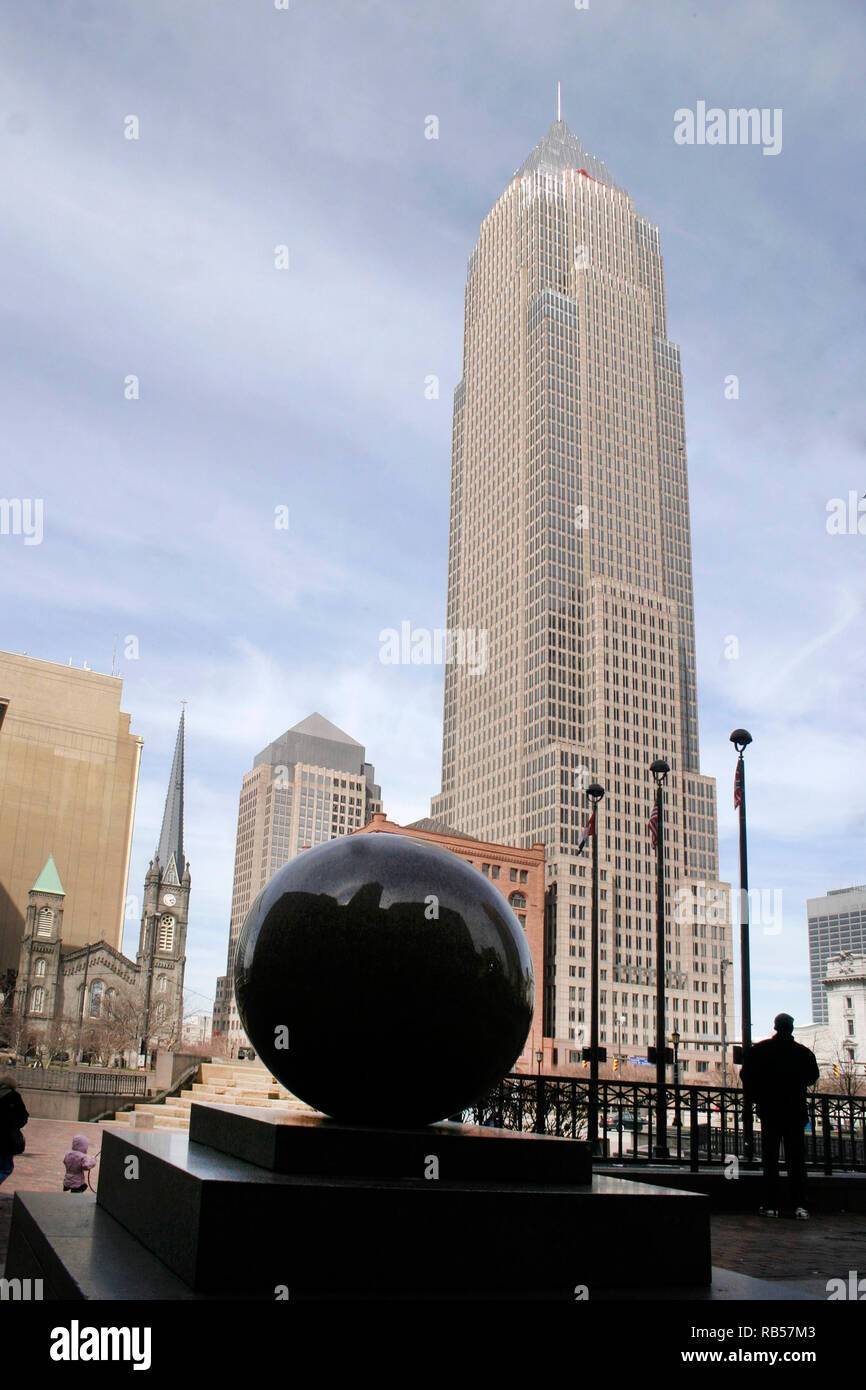 Cleveland, OH, USA. Key Tower vom Public Square aus gesehen. Stockfoto