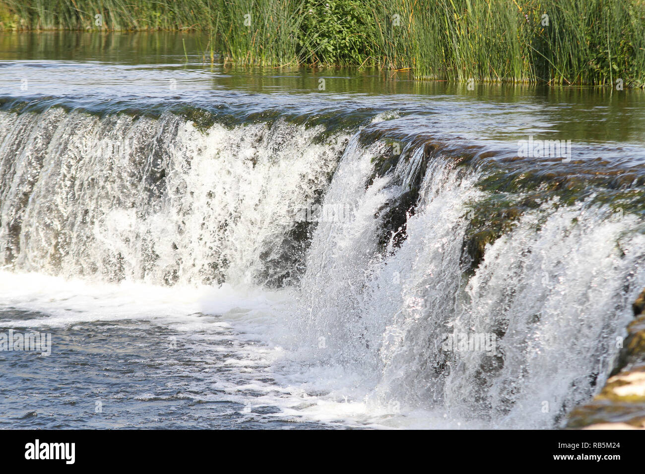Herrliche Aussicht auf den breitesten Wasserfall in Europa - Ventas Rumba. Sehr einzigartige Natur Wunder. Stockfoto
