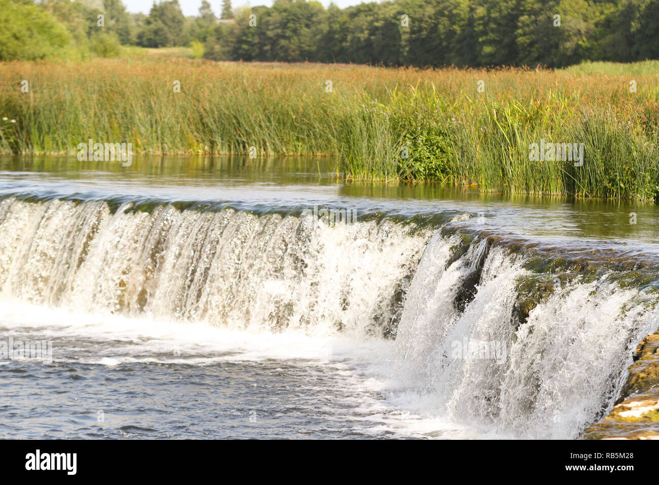 Herrliche Aussicht auf den breitesten Wasserfall in Europa - Ventas Rumba. Sehr einzigartige Natur Wunder. Stockfoto