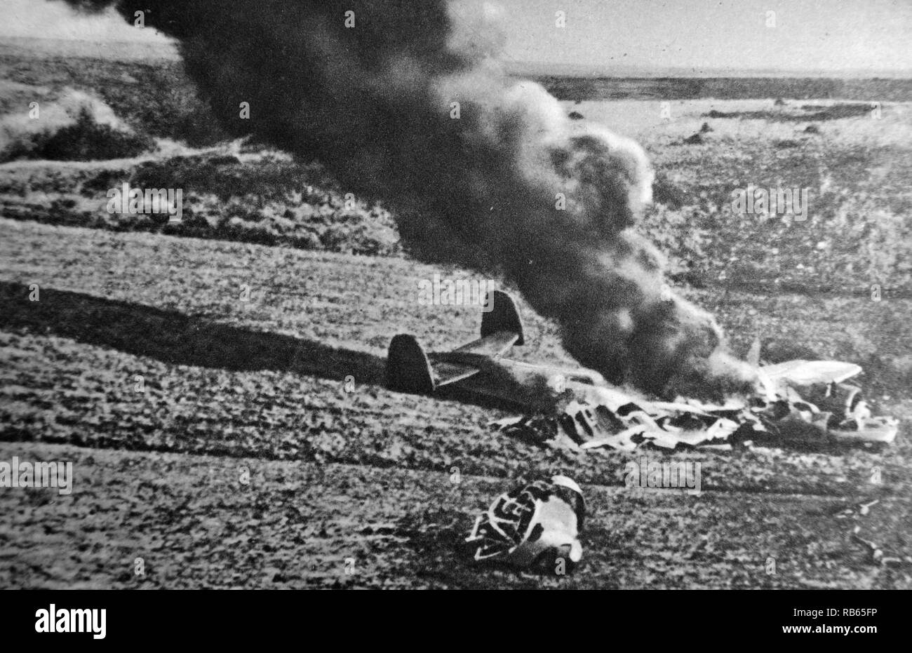 Zweiter Weltkrieg: Eine deutsche Dornier-Flugzeug ist auf einem Flug nach Frankreich 1940 zerstört Stockfoto