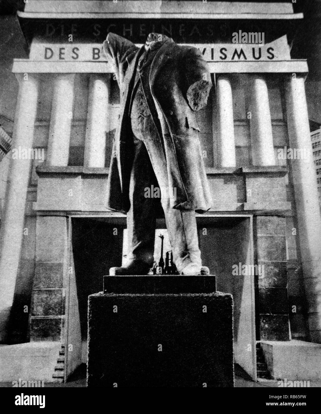 Weltkrieg zwei: eine Ausstellung, Armut und schlechte Lebensbedingungen in der Sowjetunion, die von der Regierung in Nazi inszeniert Wien belegt Stockfoto