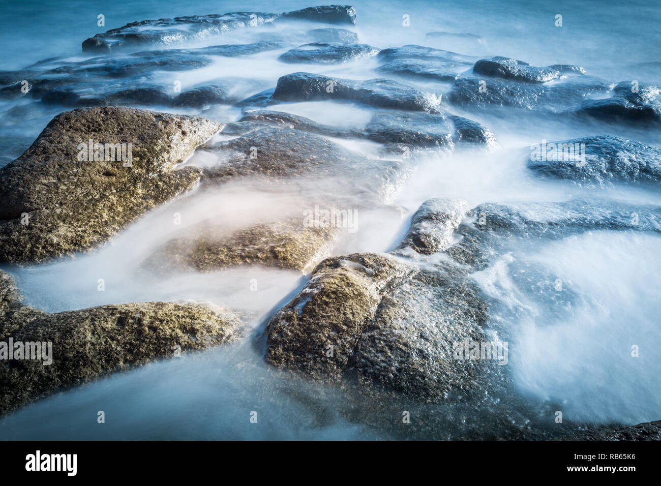 Lange Exposition, felsigen Küste, Dorset, in der Nähe von Portalnd Bill Dorset UK Stockfoto