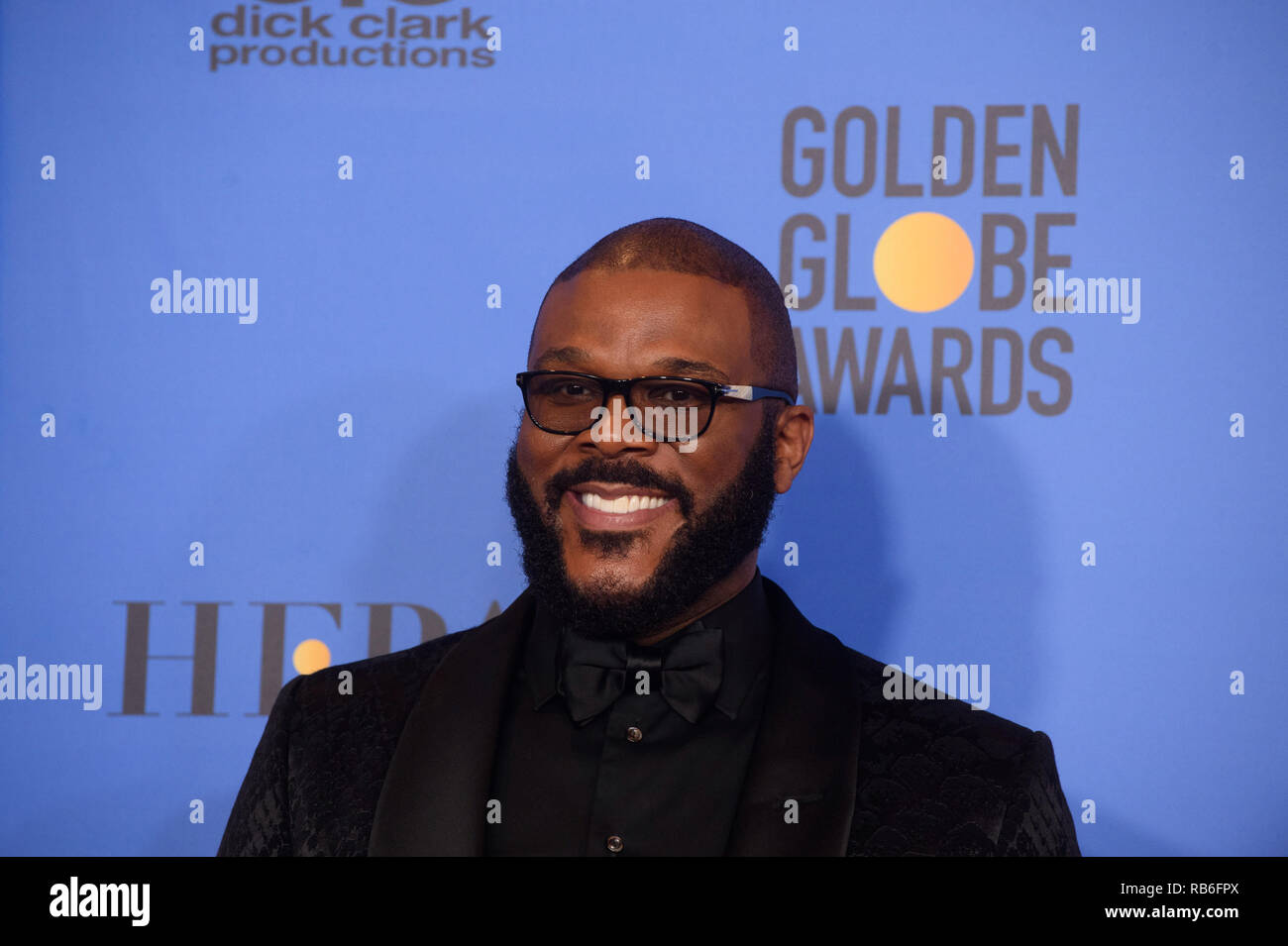 Beverly Hills, USA. 06 Jan, 2019. Tyler Perry stellt Backstage in der Presse mit ihrem Golden Globe Award auf der 76. jährlichen Golden Globe Awards im Beverly Hilton in Beverly Hills, CA am Sonntag, 6. Januar 2019. Credit: PictureLux/Hollywood Archiv/Alamy leben Nachrichten Stockfoto