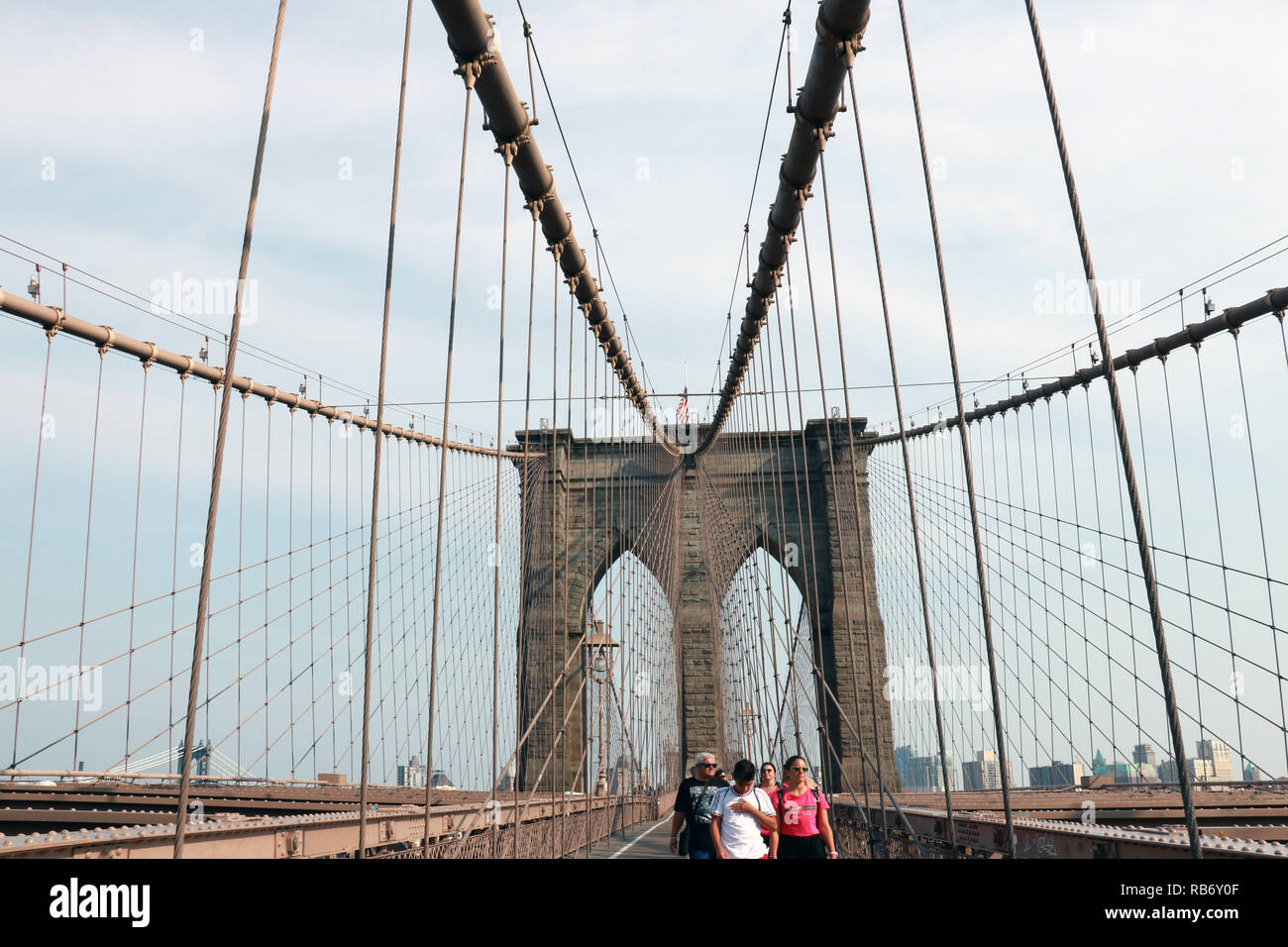 New York, USA - September 2, 2018: Pier der Brooklyn Bridge In New York City, Vintage Style, Manhattan, New York, USA Stockfoto