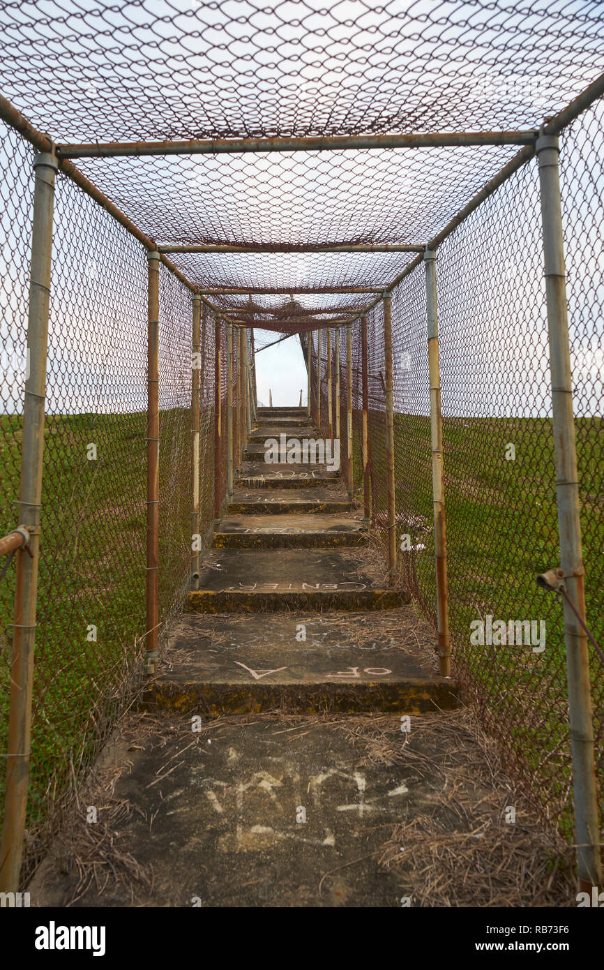 Verlassenen, alten Gehweg über den Mississippi River. Stockfoto