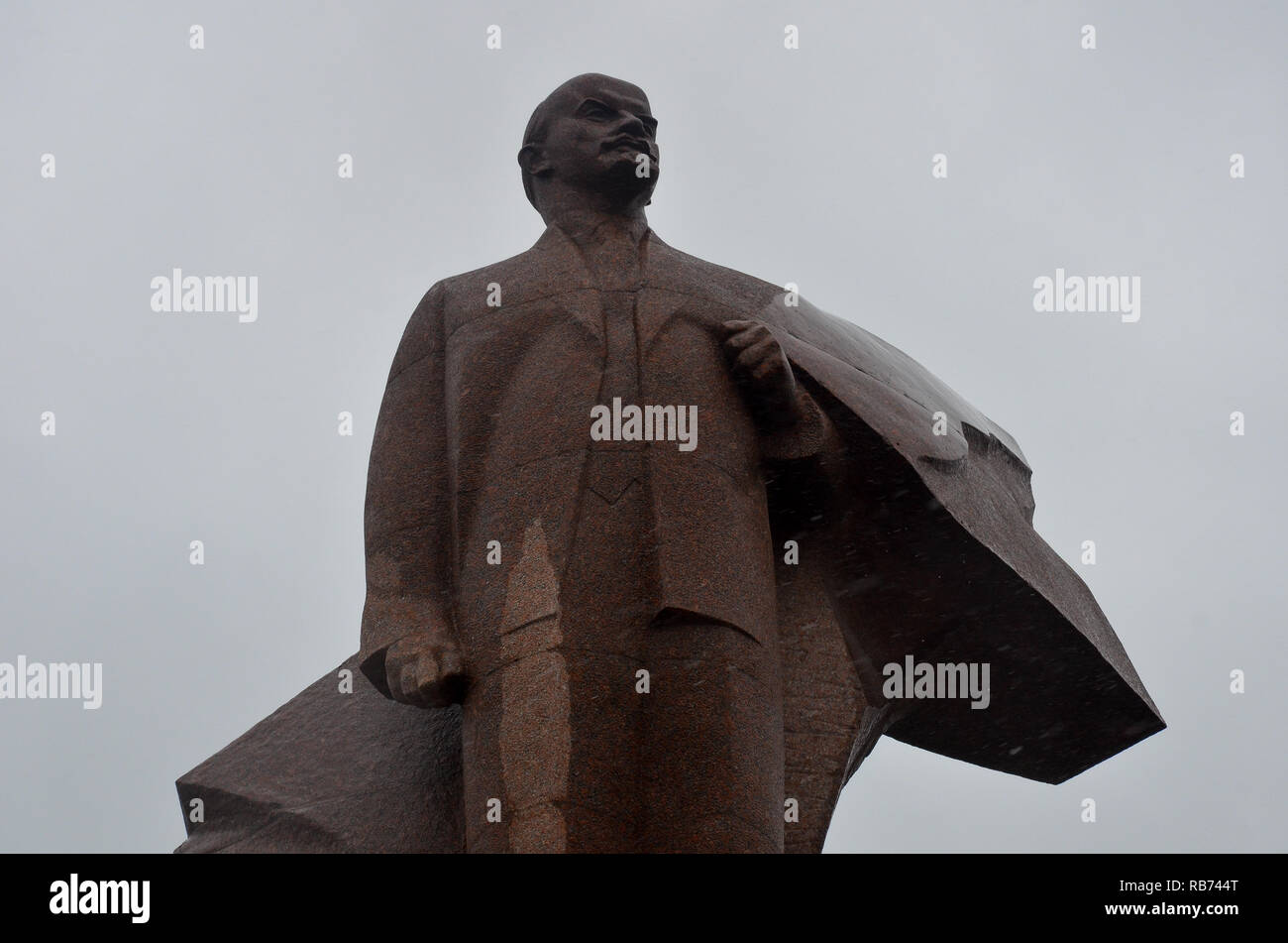 Lenin Statue und Obersten Sowjet Gebäude, Tiraspol, Transnistrien (Pridnestrovian Moldauischen Republik), breakway Zustand von Moldau, November 2018 Stockfoto