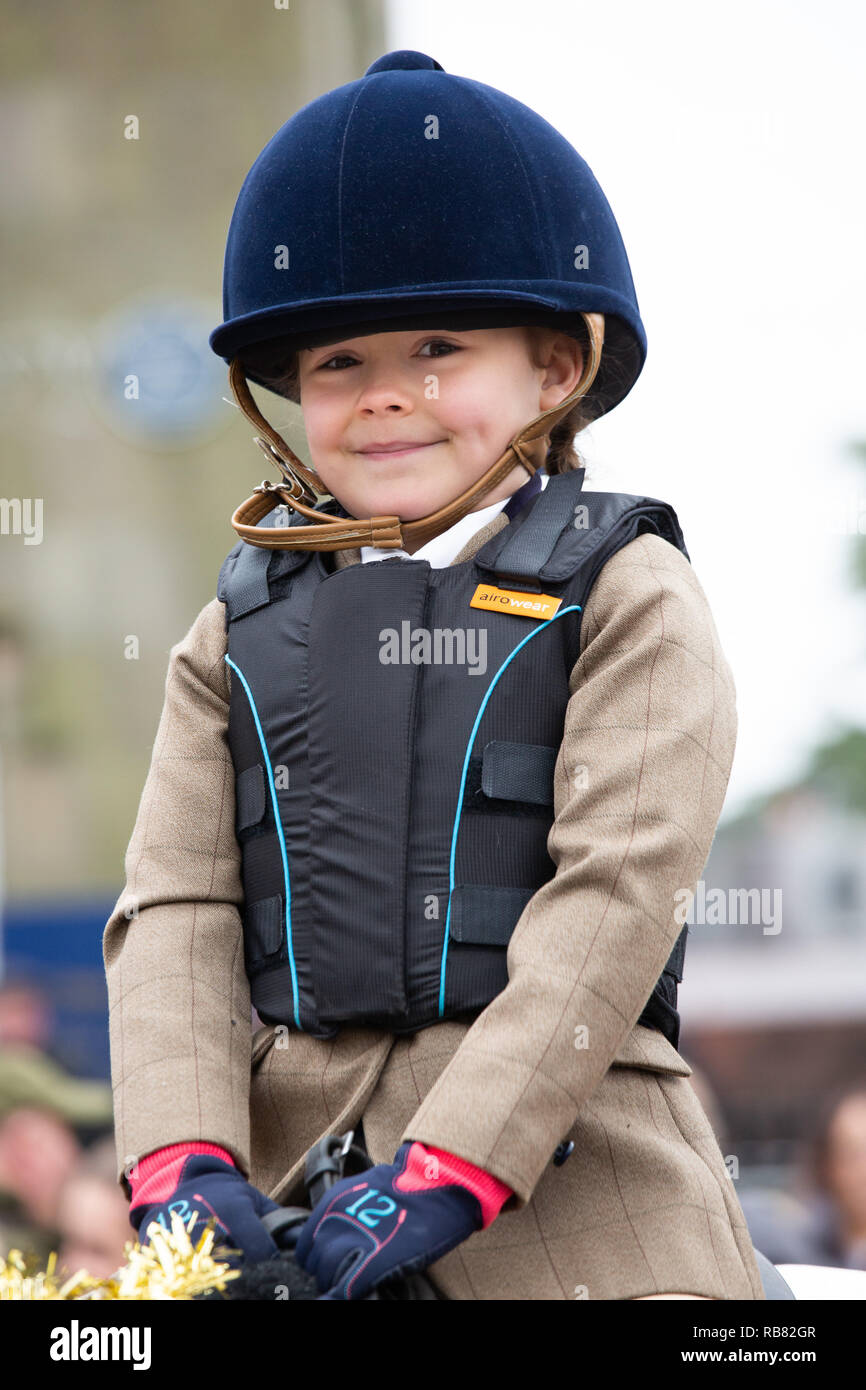 Eine junge Reiterin bei der jährlichen Boxing Day Hunt Treffen von Atherstone Jagd in Market Bosworth gehalten Stockfoto