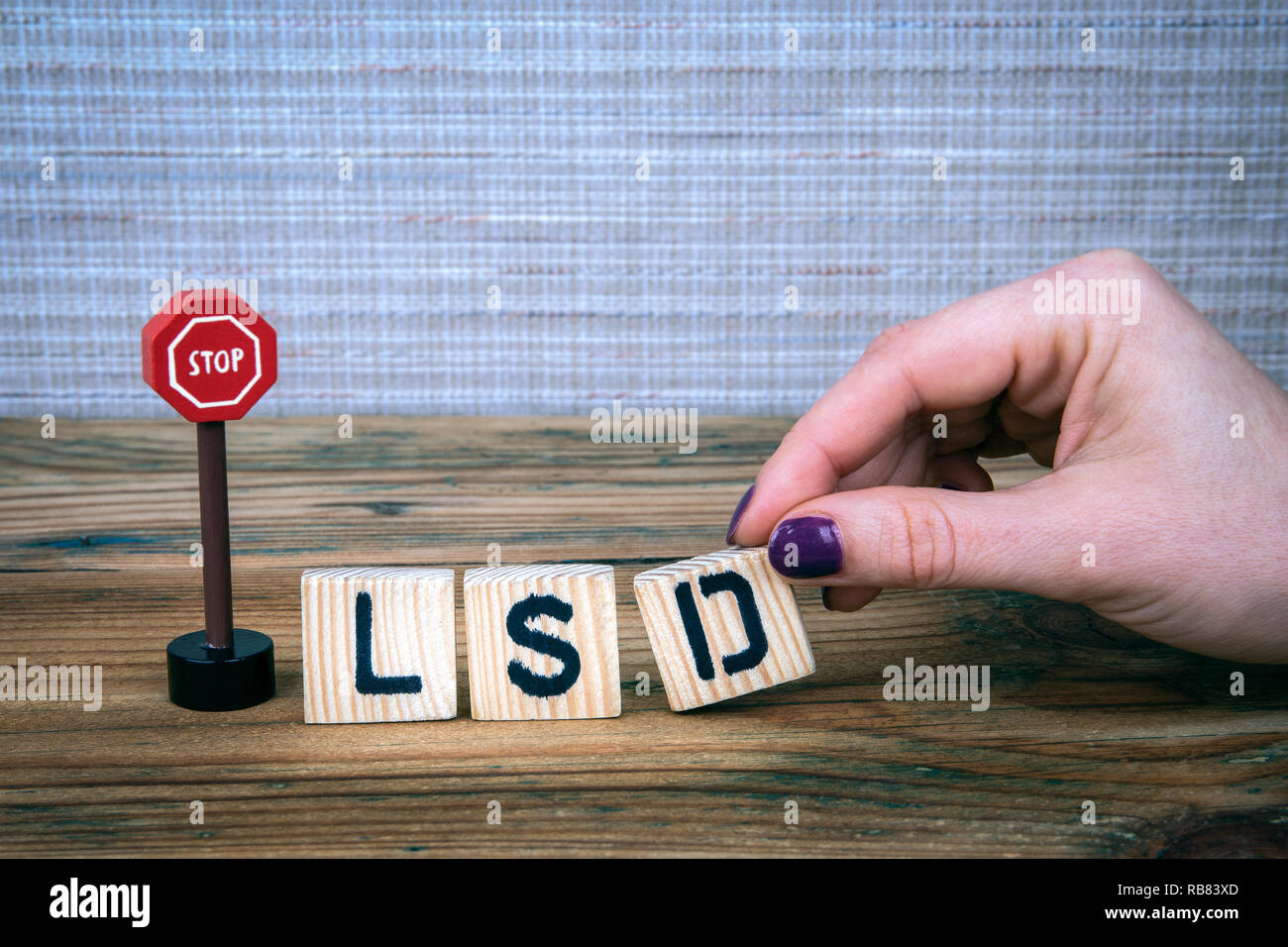 Alfabeto lsd -Fotos und -Bildmaterial in hoher Auflösung – Alamy