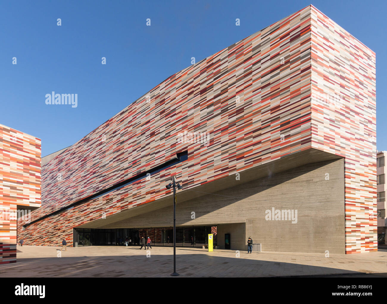 Architekten sauerbruch hutton -Fotos und -Bildmaterial in hoher ...