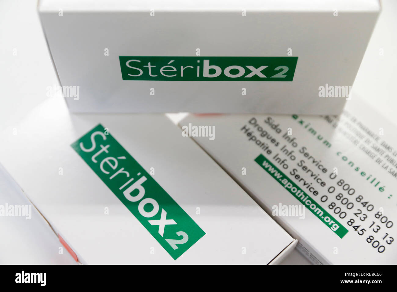 Apotheke. Steribox 2 enthalten eine Spritze. Frankreich. Stockfoto