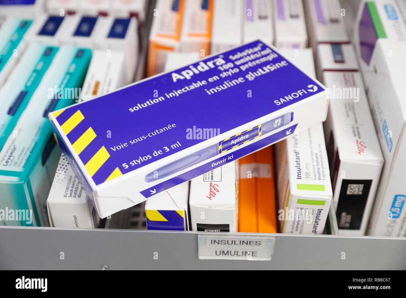 Apotheke. Drogen in einer Schublade. Apidra (Insulin glulisin). Frankreich. Stockfoto
