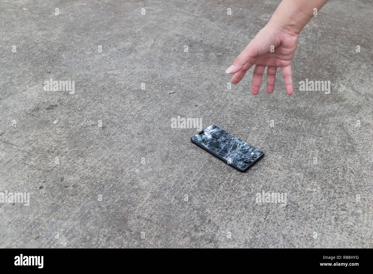 Gegenstände Fallen Aus Der Hand Ursache www.alamy.de