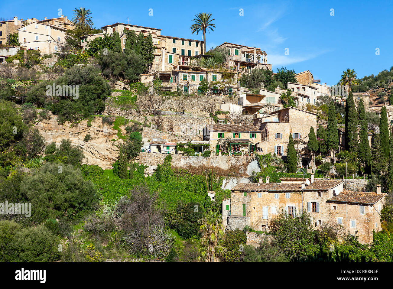 Deia Mallorca Spanien 20. Dezember 2018 Blick auf die kleine Stadt Deia Stockfoto