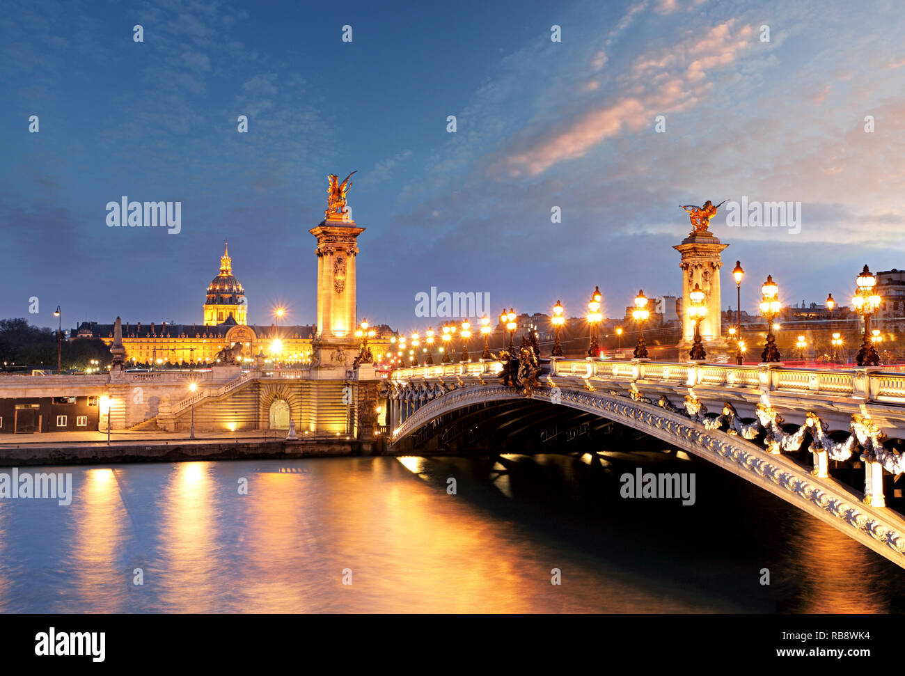 Alexandre 3 Brücke, Paris, Frankreich Stockfoto