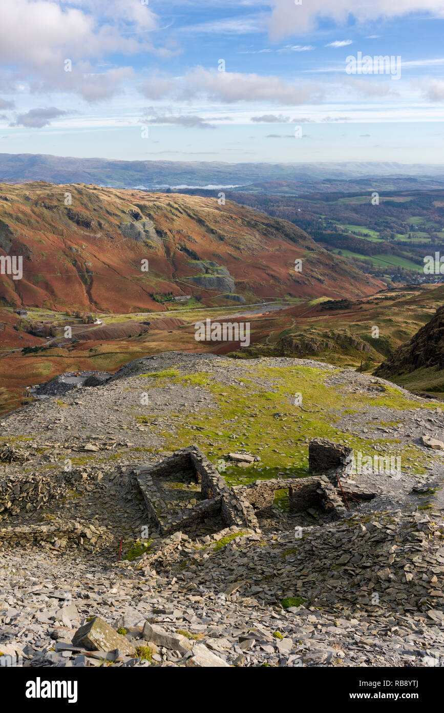 Saddlestone Steinbruch an der Flanke der alte Mann der Coniston mit coppermines Tal im Nationalpark Lake District, Cumbria, England. Stockfoto