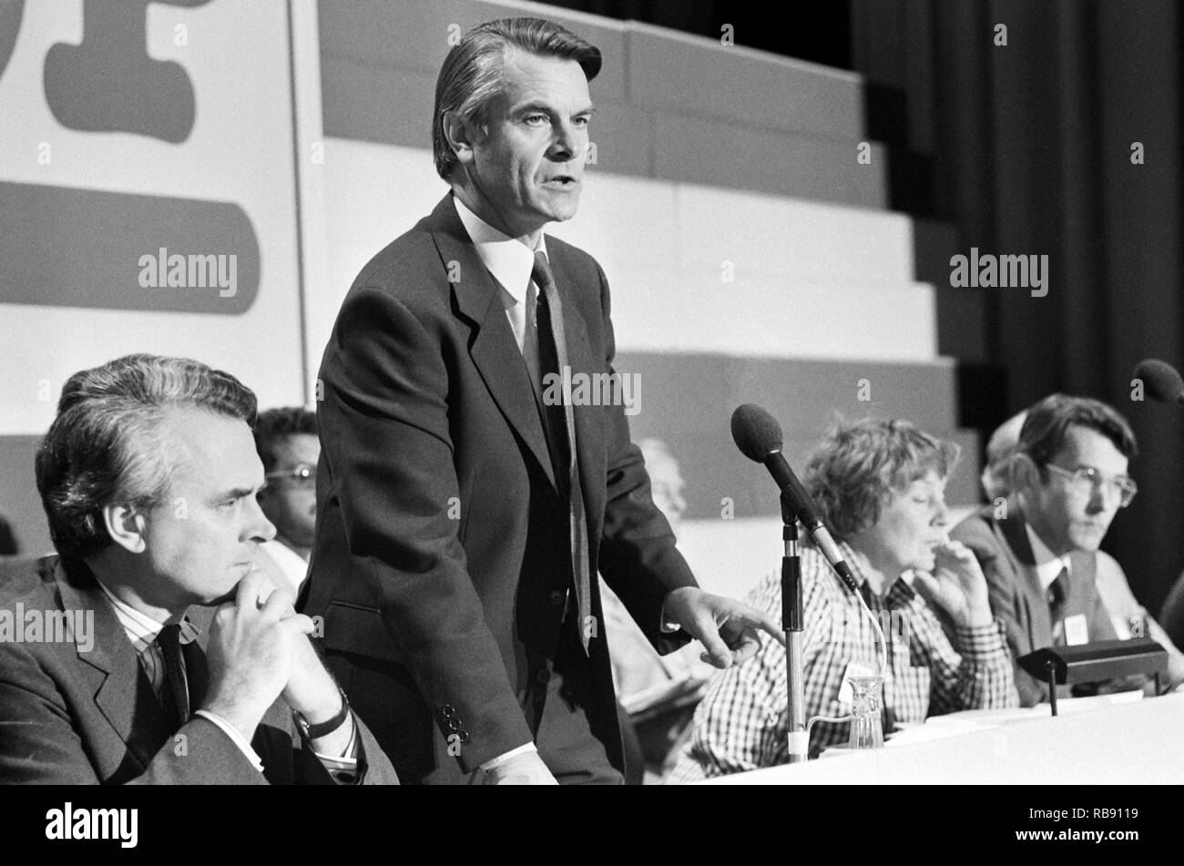 Dr. David Owen, der Führer der Sozialdemokratischen Partei, Adressen seiner Partei Konferenz an der Universität Salford, Manchester. Stockfoto