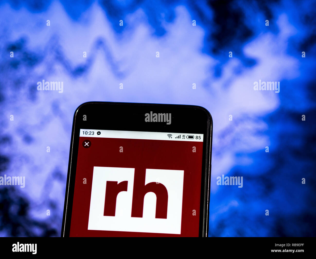 Januar 7, 2019 - Kiew, Ukraine - Robert Half International Management Consulting Company Logo gesehen auf einem Smartphone angezeigt. (Bild: © Igor Golovniov/SOPA Bilder über ZUMA Draht) Stockfoto