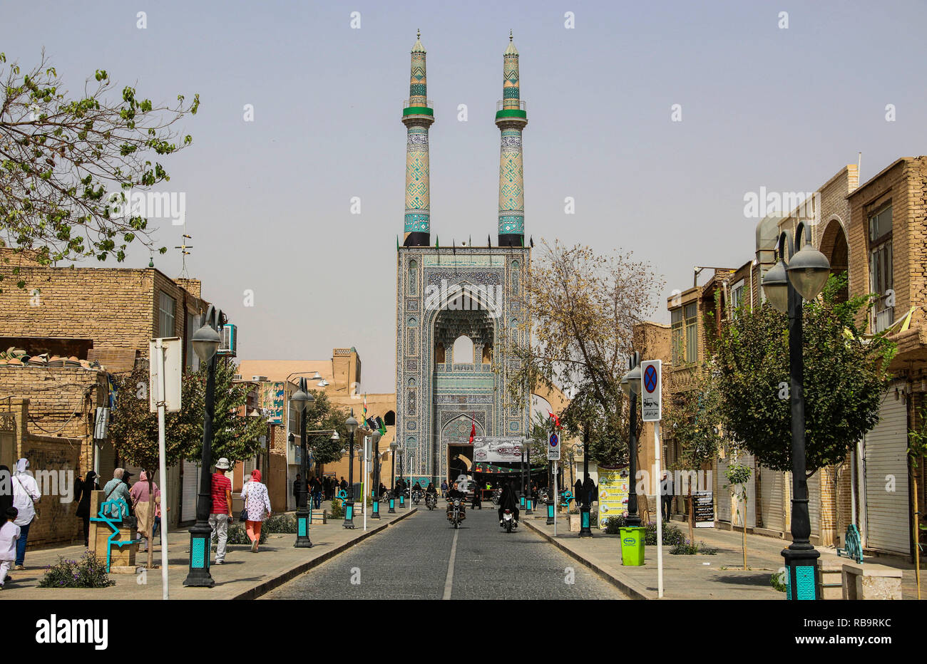 YAZD, IRAN - SEPTEMBER 20,2018: Amir Chakhmaq komplex. Es ist eine Moschee auf einem Platz gelegen, und ein Wahrzeichen von Yazd, Iran Stockfoto